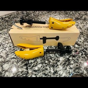 NIB Shoe Stretchers